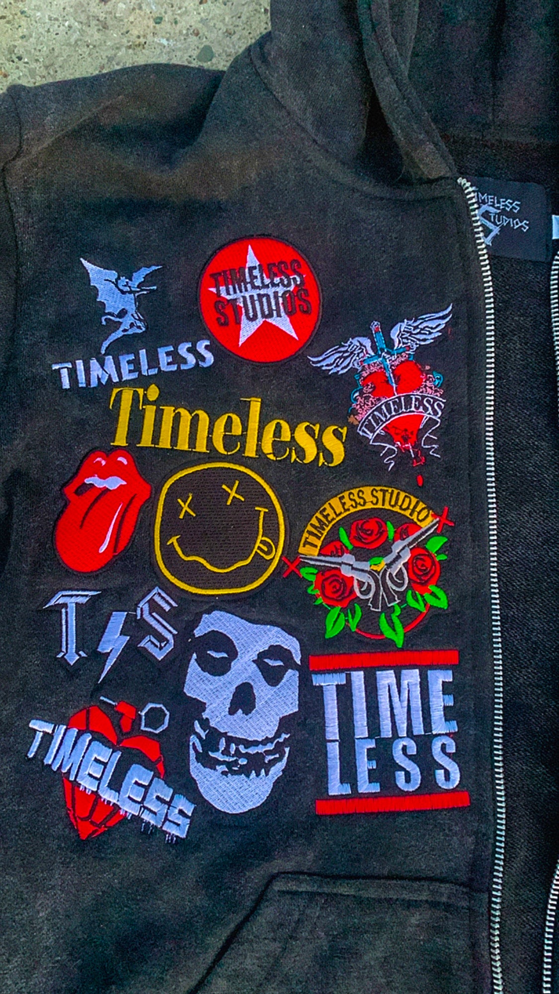 "BORN TO ROCKOUT" ZIP-UP JACKET